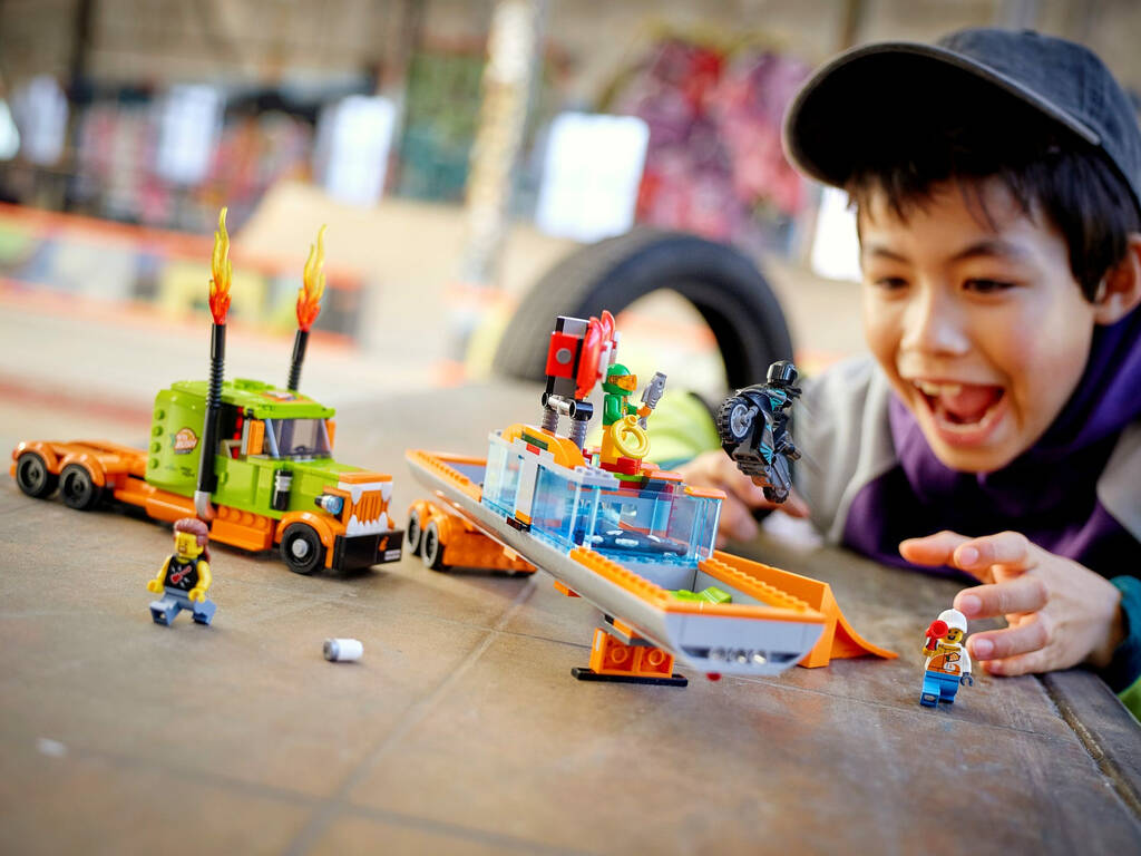 Lego City Truck Stunt Show 60294