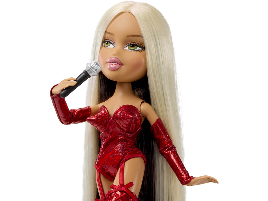 Poupée Bratz Lola Indigo 2 looks